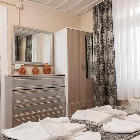 Risas Suites *