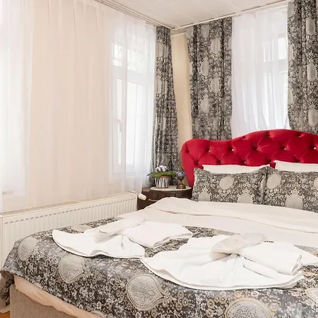 Risas Suites Apartment *