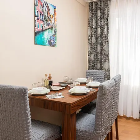 Risas Suites Apartment *
