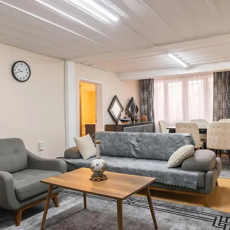 Risas Suites Apartment