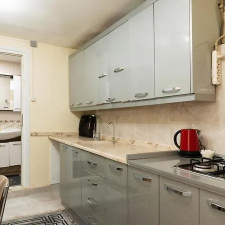 Risas Suites Apartment *